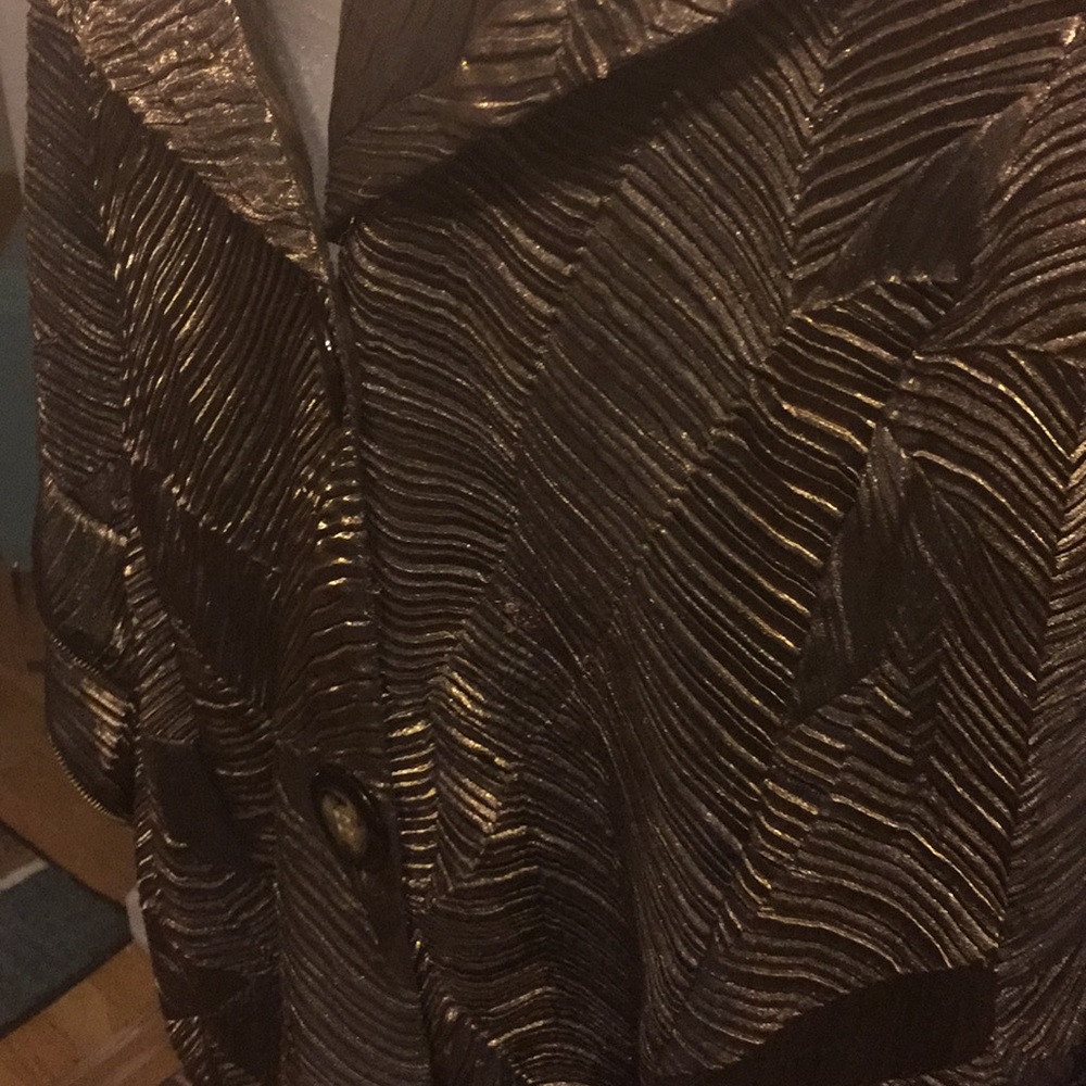 Beautiful gold jacket - Picture 2 of 4